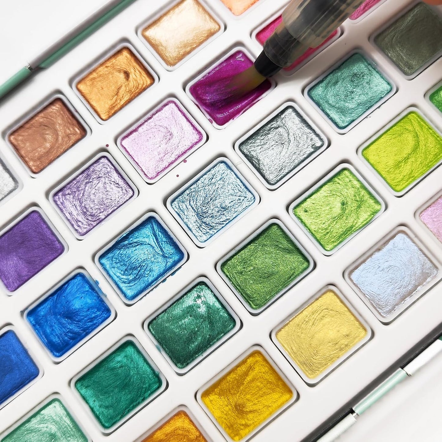 Pinturas de acuarela metálicas, juego de 50 pinturas de acuarela con purpurina, pintura de colores de agua para adultos con anillo inferior para una fácil sujeción, ideal para aficionados