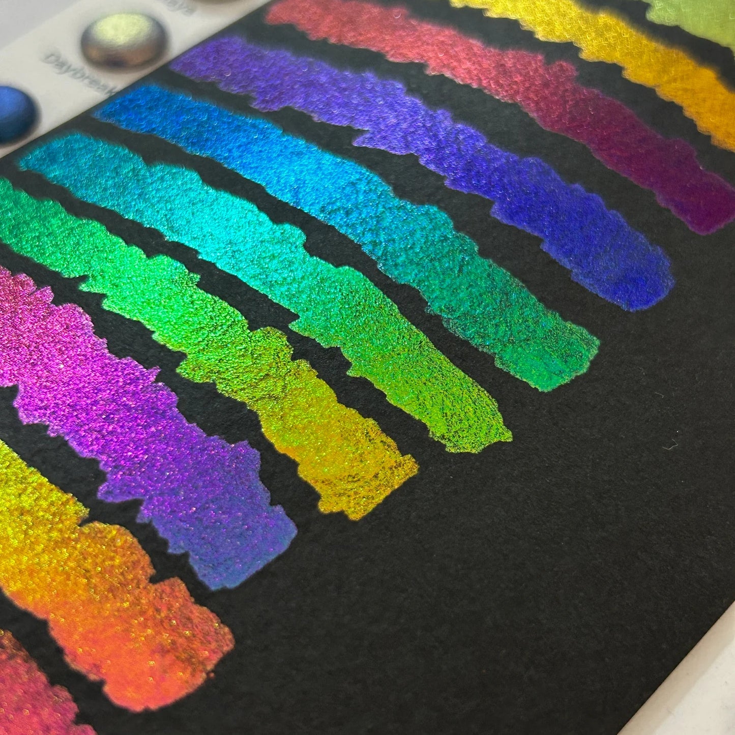 TheoryTheShop Paleta de acuarelas de la serie Colorshift Watercolor Bold, intensa acuarela camaleón, juego de 12 paletas hexagonales con caja